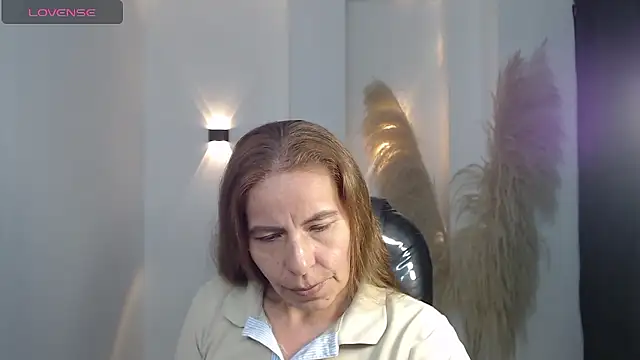 Milf karlye online show from January 15, 2026, 1:32 am