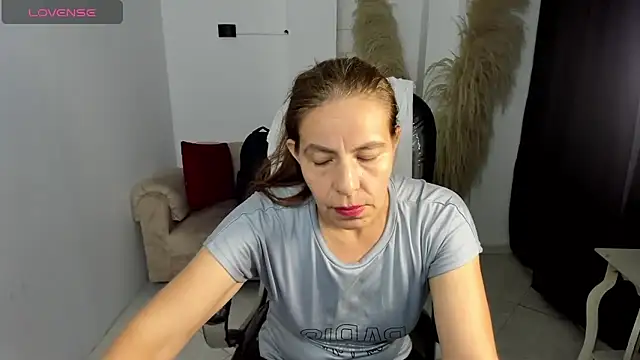 Milf karlye online show from February 22, 2026, 2:02 am