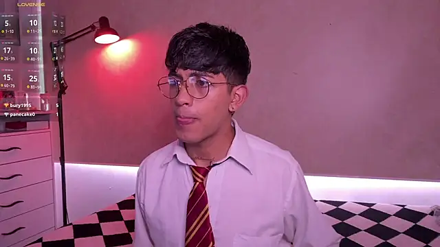 teobowny  online show from October 5, 2025, 7:34 pm