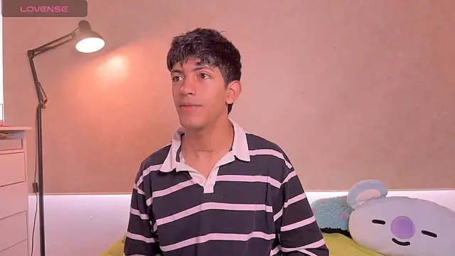 teobowny  online show from April 8, 2026, 2:28 pm