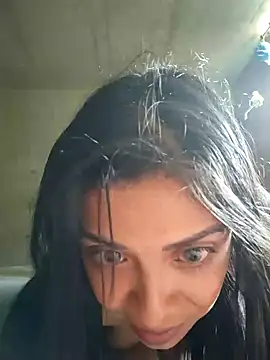 Vanessagirld online show from December 23, 2024, 6:58 pm