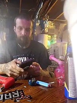 Whipit323 online show from December 22, 2024, 11:22 am