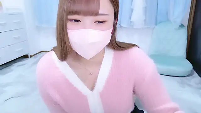 MAIKA pyon online show from October 14, 2025, 6:47 am