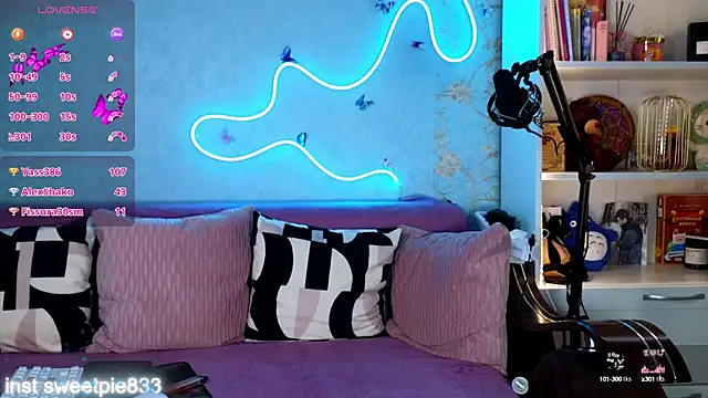 Anal Girl  online show from March 21, 2025, 7:24 pm