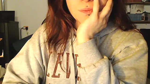 complicata mente online show from December 20, 2024, 8:01 pm