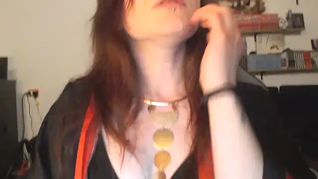 complicata mente online show from December 22, 2024, 10:04 pm