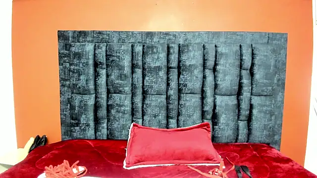 Aurora Doll  online show from October 3, 2025, 12:24 pm