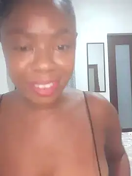 Luciouslips00 online show from December 29, 2024, 9:09 pm