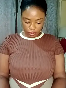 Luciouslips00 online show from November 17, 2025, 3:51 pm