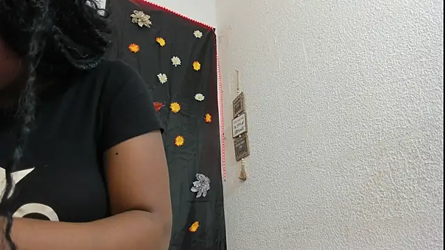 DeisyHarper online show from April 15, 2026, 3:19 pm