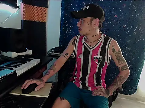 patrik tattoo  online show from January 30, 2025, 10:19 pm