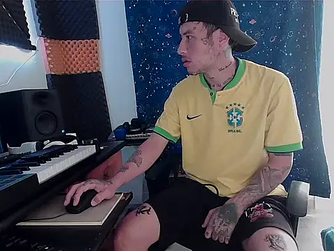 patrik tattoo  online show from February 9, 2025, 6:26 pm