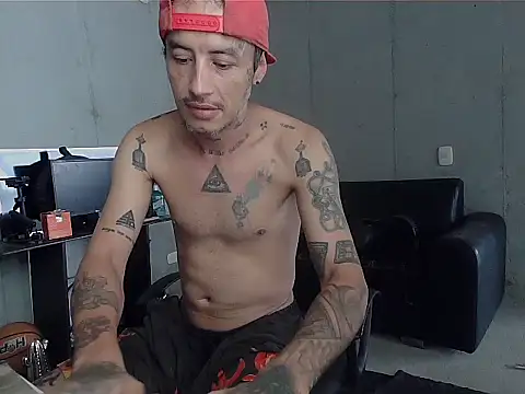 patrik tattoo  online show from April 8, 2026, 5:13 pm