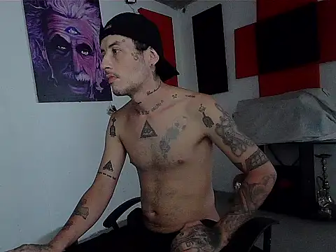 Snapshot of patrik_tattoo_ chatting on May 25, 2026, 10:38 pm patrik tattoo online show from May 25, 2026, 10:38 pm