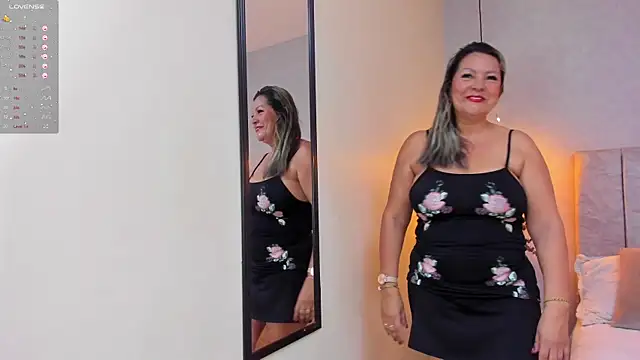 tutu milf online show from February 19, 2025, 7:16 pm