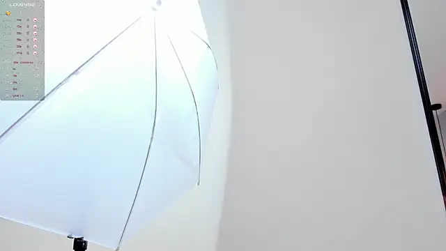 tutu milf online show from March 15, 2025, 6:54 pm