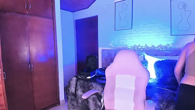 Kitty Pam online show from April 17, 2026, 8:56 pm