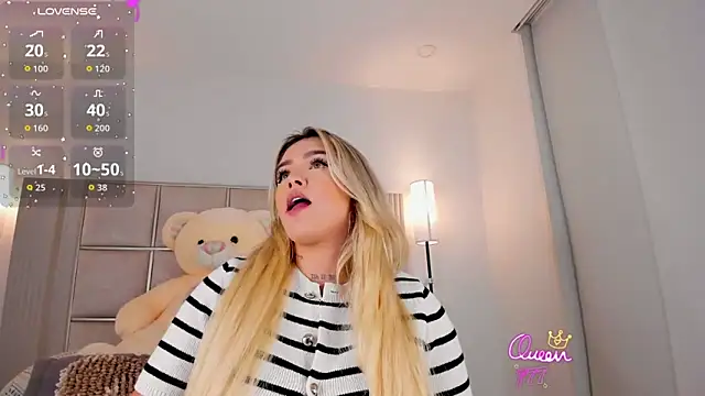 saraamiller  online show from March 12, 2026, 11:33 pm