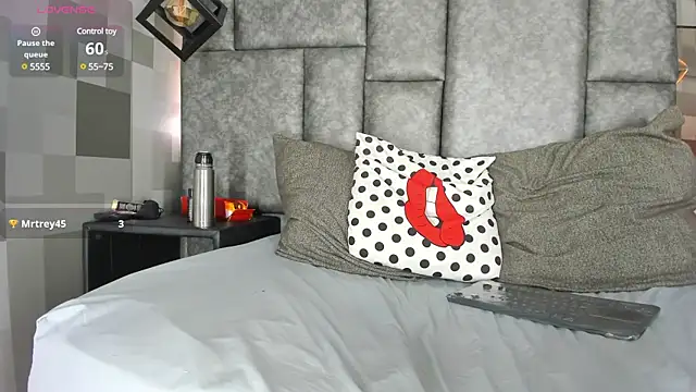 Corina Taylor  online show from March 14, 2025, 3:03 pm