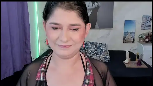 Snapshot of alinabozz1 chatting on July 21, 2026, 4:59 am alinabozz1 online show from July 21, 2026, 4:59 am