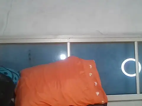 bellacrespalatina online show from January 14, 2026, 5:40 pm