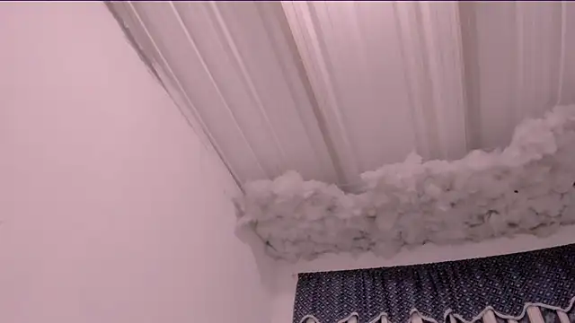 Lauu G online show from October 7, 2025, 1:36 am