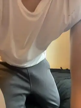 YU-KI00 online show from March 25, 2026, 5:13 am