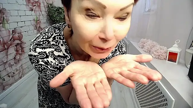 Cutie Asya online show from April 22, 2026, 4:15 am