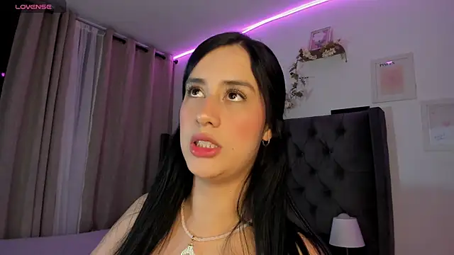 Amiirra  online show from May 16, 2026, 3:14 am