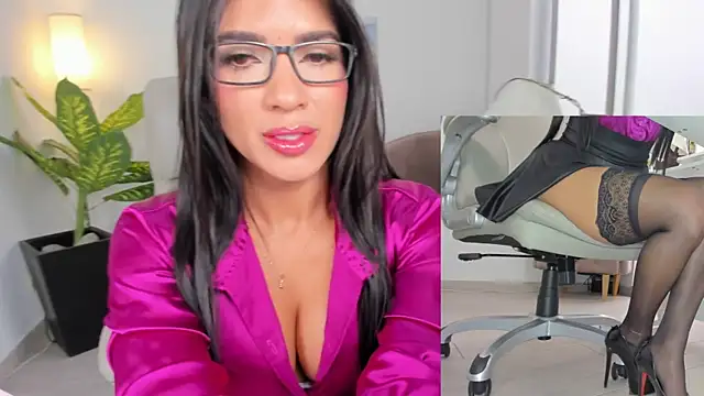 kimberly  online show from February 3, 2025, 7:21 pm