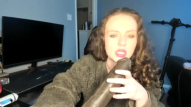 ENGLISHEMILY 69 online show from February 20, 2025, 5:07 pm