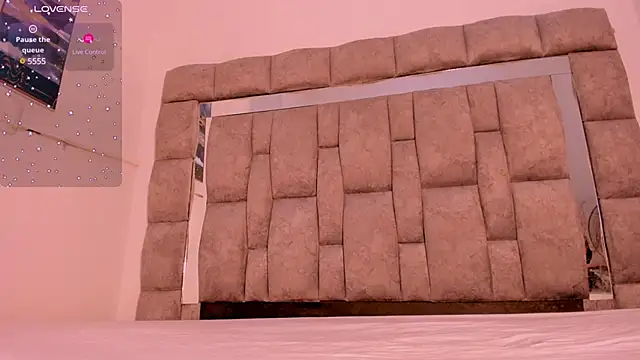 zulyjones online show from March 8, 2025, 6:58 pm