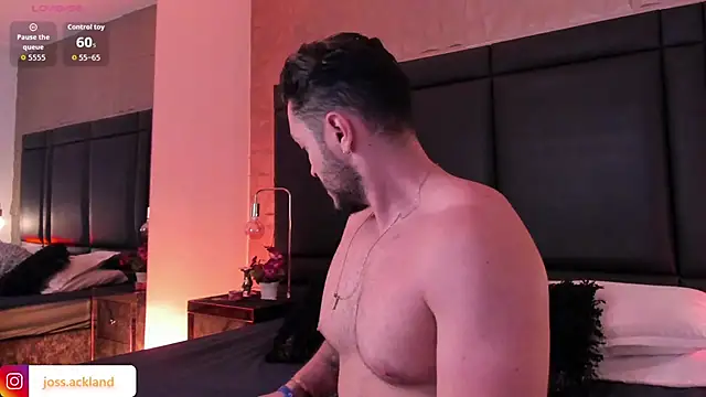 JossAckland online show from November 11, 2025, 7:58 pm