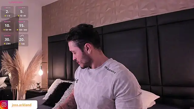 JossAckland online show from December 5, 2025, 7:54 pm