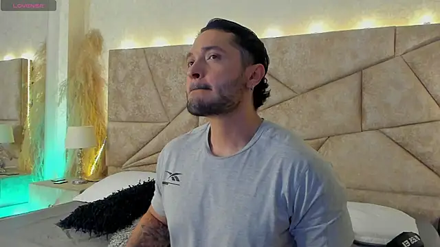 JossAckland online show from April 20, 2026, 6:42 pm