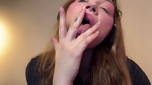 PaulaPratt online show from January 14, 2025, 4:25 am