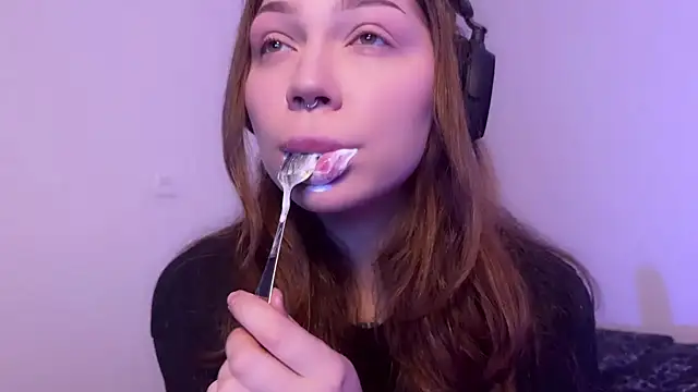 PaulaPratt online show from January 27, 2025, 3:37 am