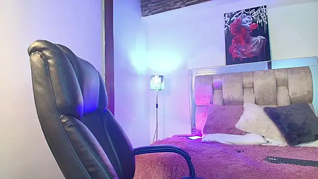 dakota Robbins  online show from March 15, 2025, 11:06 pm