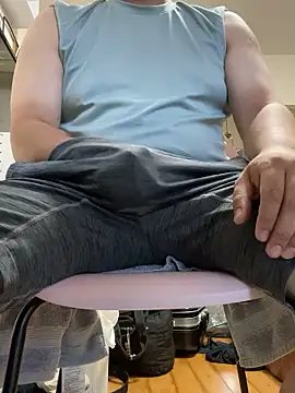 Snapshot of sakuto07 chatting on October 1, 2025, 8:20 am sakuto07 online show from October 1, 2025, 8:20 am