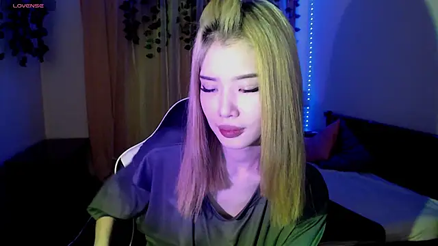 Velvetsky 1 online show from February 3, 2025, 2:13 pm