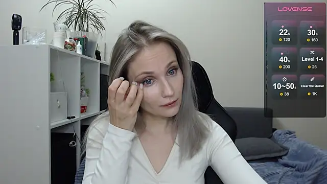 Sunny bunny6 online show from February 1, 2025, 11:48 pm