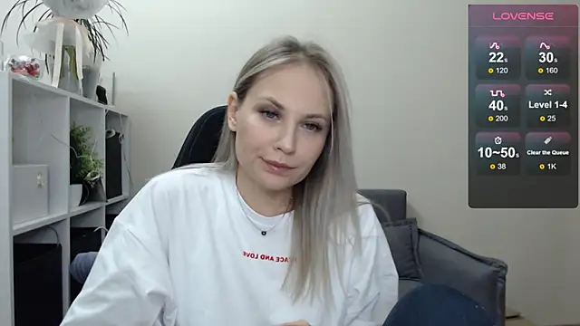 Sunny bunny6 online show from February 18, 2025, 1:00 pm