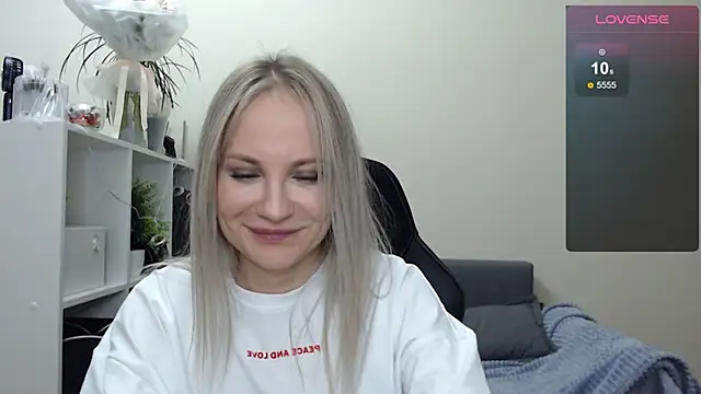 Sunny bunny6 online show from February 18, 2025, 7:09 pm