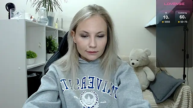 Sunny bunny6 online show from September 11, 2025, 4:34 am