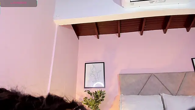 Emilyh  online show from January 15, 2026, 1:37 pm