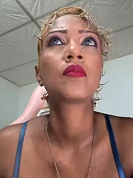 Amaliu  online show from November 8, 2025, 3:23 pm