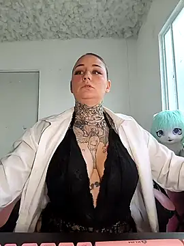 Lisacasandra online show from January 22, 2025, 11:10 pm