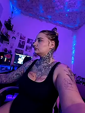 Lisacasandra online show from September 28, 2025, 10:37 pm