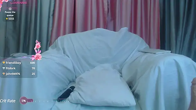 Petite amor2 online show from March 17, 2025, 10:06 pm