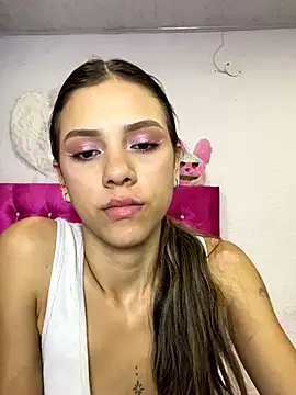 Petite amor2 online show from December 5, 2025, 8:27 pm